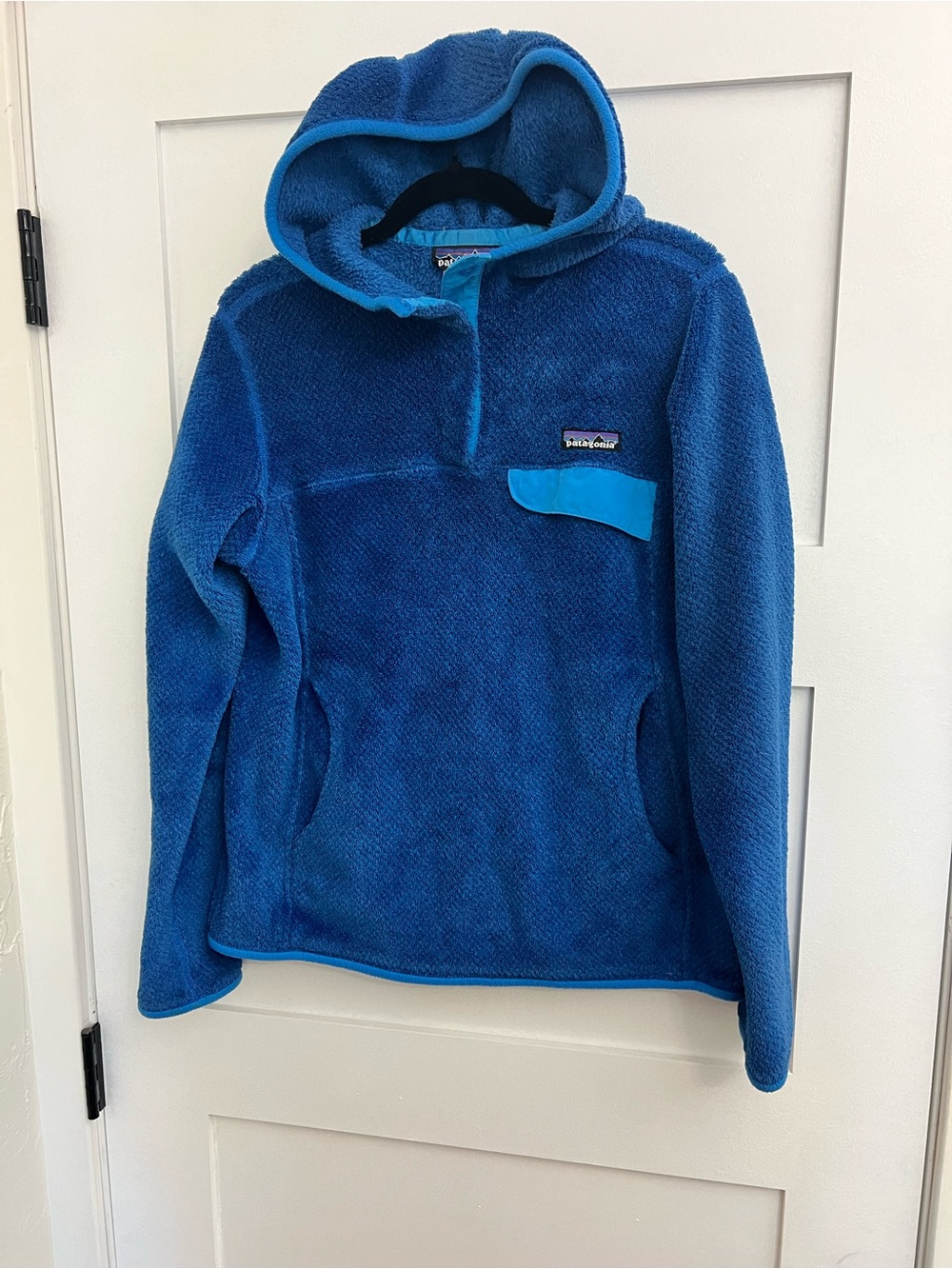Patagonia Blue Hooded Zip-Up Fleece Sweater